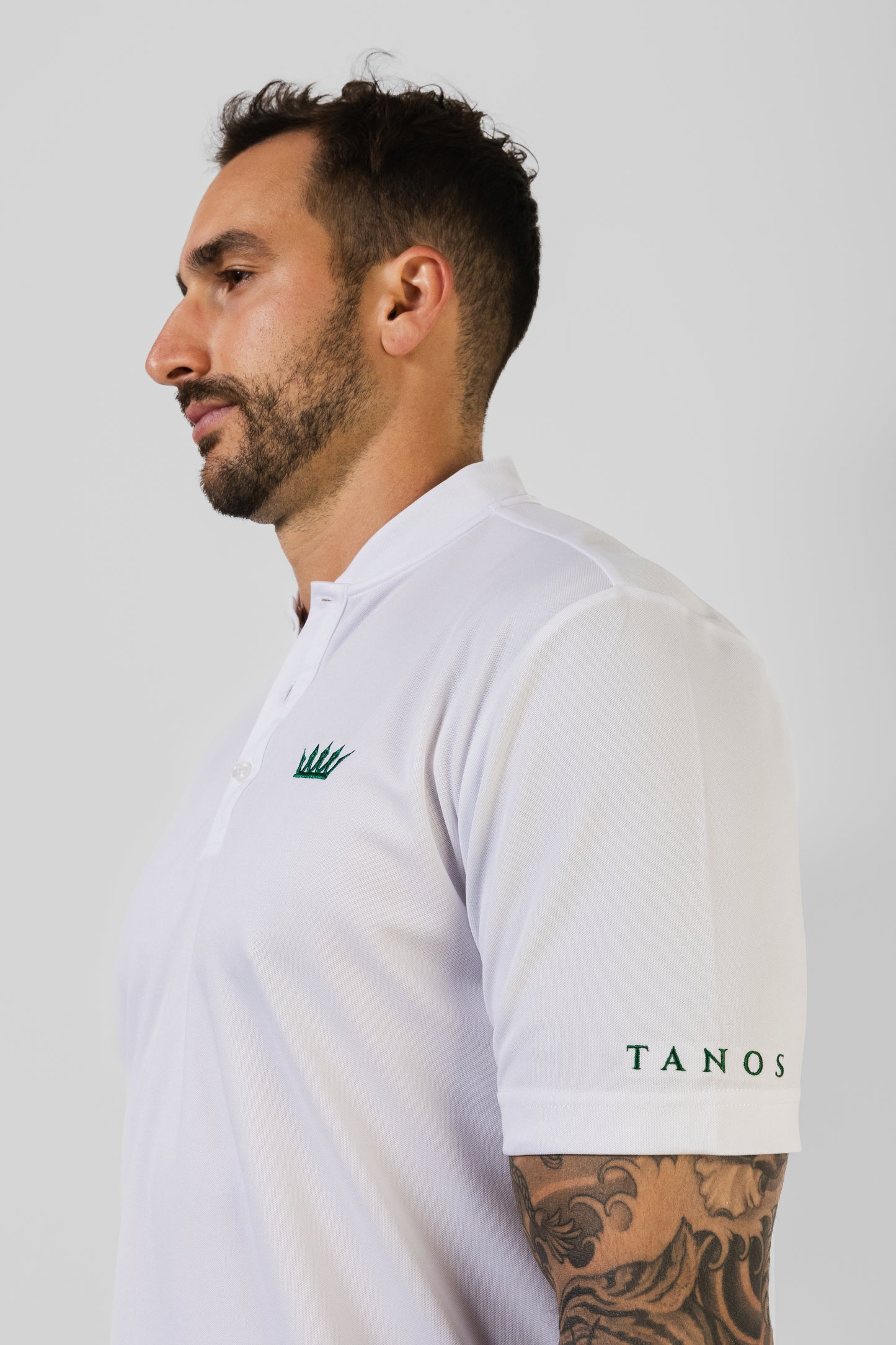 Tanos Modern White Golf Shirt – Moisture-Wicking & Stretch Fit