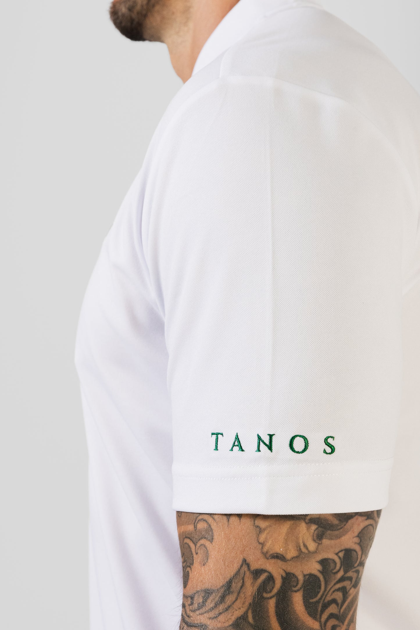 Tanos Modern White Golf Shirt – Moisture-Wicking & Stretch Fit